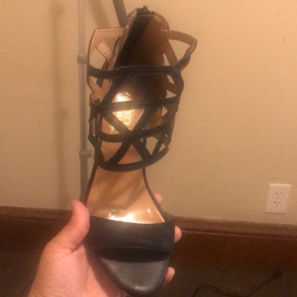 Shoes - Picture 2 of 4